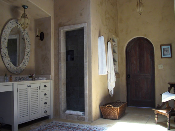 Dry Creek Courtyard Bathroom