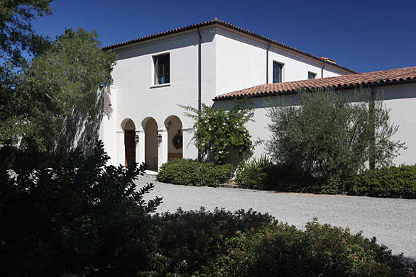 Contemporary Hacienda Exterior