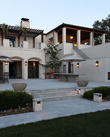 Contemporary Hacienda Courtyard 