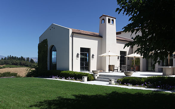 Contemporary Hacienda Courtyard